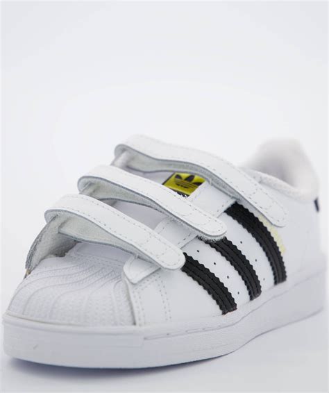 Adidas Kindersneaker Größe 24 von Top Kindermarken 